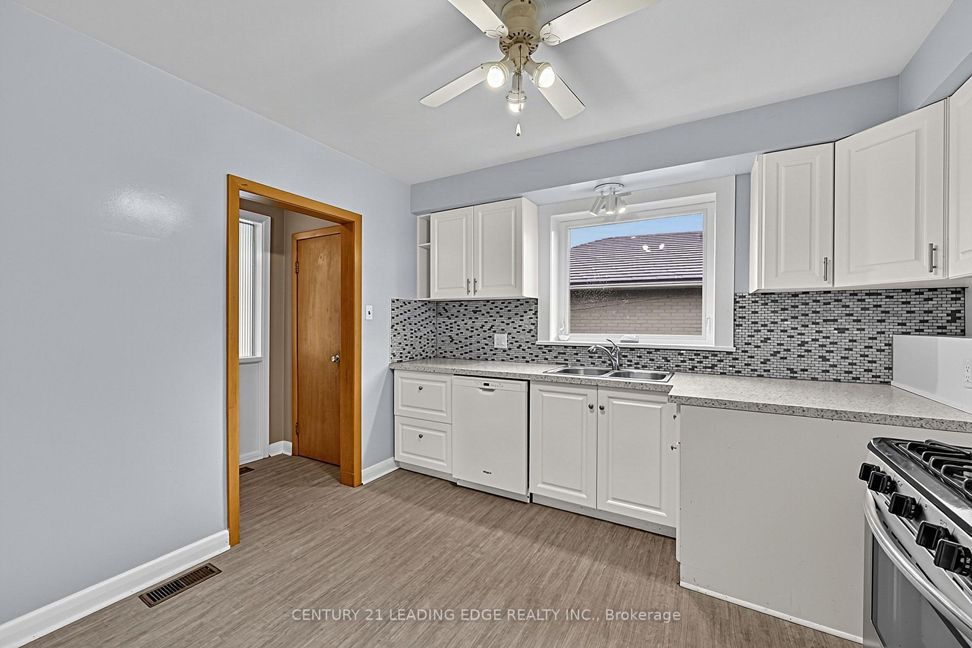 Photo 15 of 18 Romulus Drive, Scarborough, Bendale — HOMEH