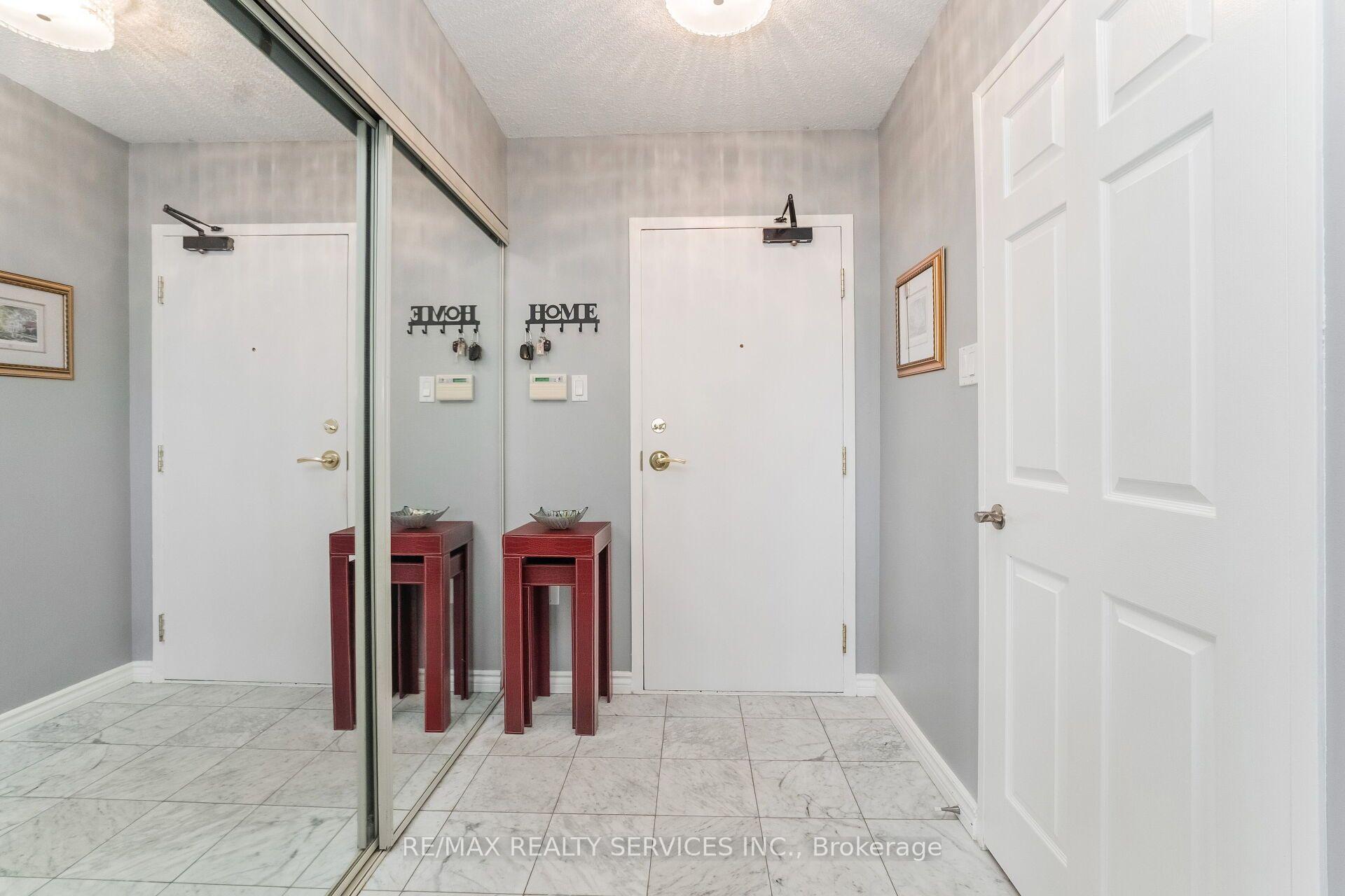 Photo 6 of Unit 1606, 20 Cherrytree Drive, Brampton, Fletcher's Creek South — HOMEH