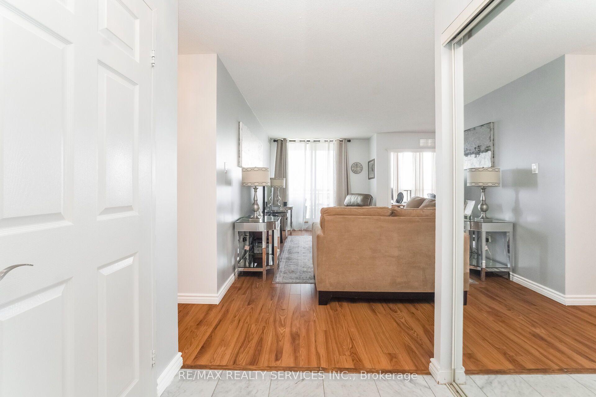 Photo 7 of Unit 1606, 20 Cherrytree Drive, Brampton, Fletcher's Creek South — HOMEH