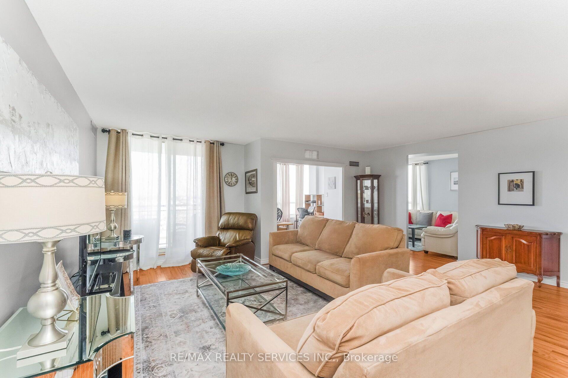 Photo 10 of Unit 1606, 20 Cherrytree Drive, Brampton, Fletcher's Creek South — HOMEH