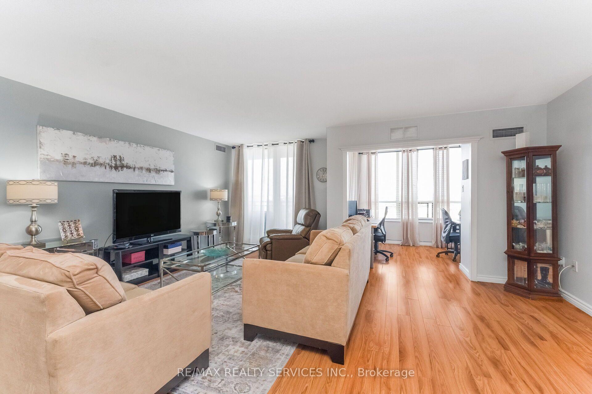 Photo 11 of Unit 1606, 20 Cherrytree Drive, Brampton, Fletcher's Creek South — HOMEH