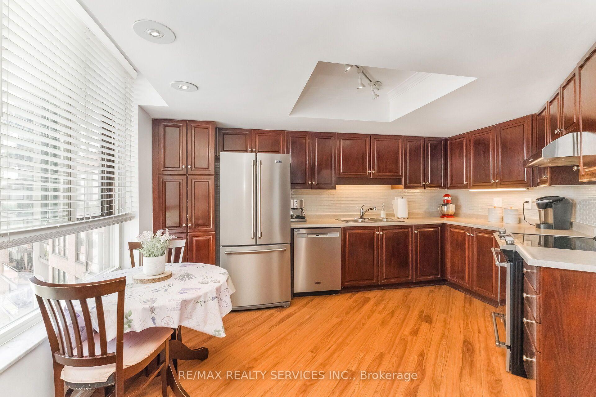 Photo 15 of Unit 1606, 20 Cherrytree Drive, Brampton, Fletcher's Creek South — HOMEH