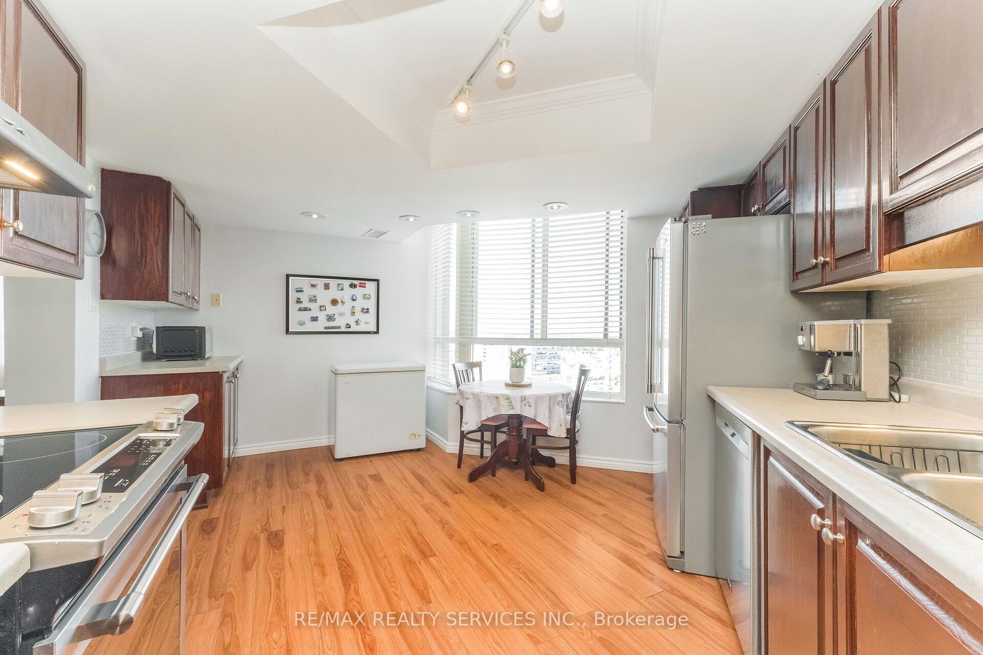 Photo 16 of Unit 1606, 20 Cherrytree Drive, Brampton, Fletcher's Creek South — HOMEH