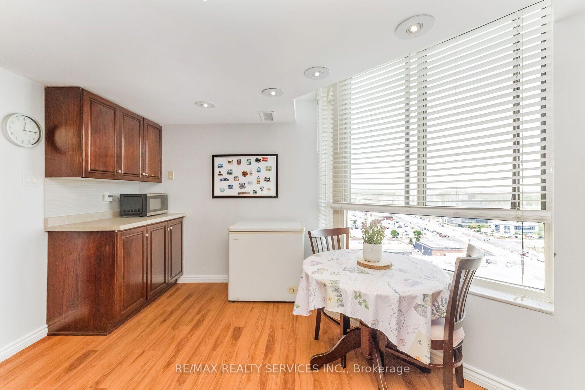Photo 20 of Unit 1606, 20 Cherrytree Drive, Brampton, Fletcher's Creek South — HOMEH