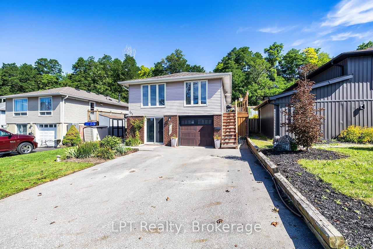 Photo 3 of 755 Wesley Drive, Oshawa, Donevan — HOMEH