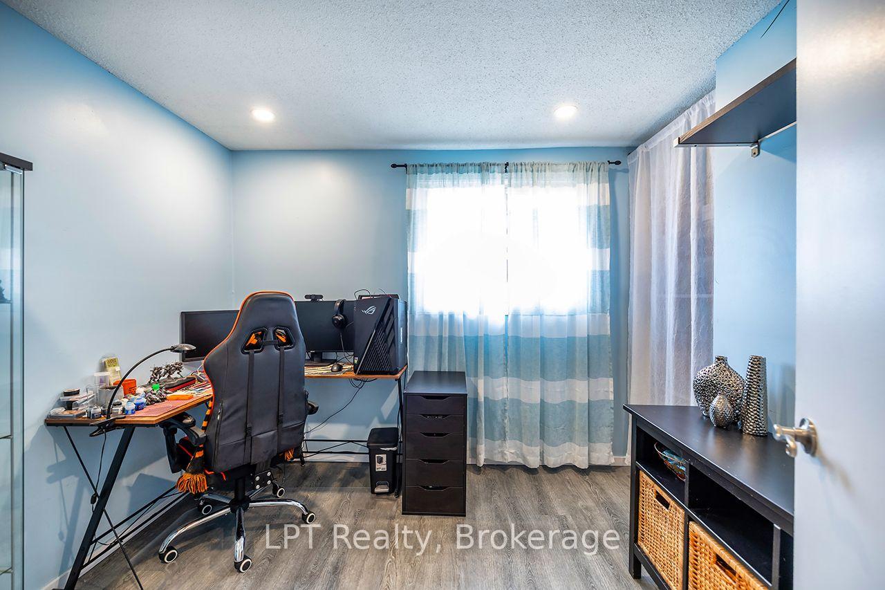 Photo 17 of 755 Wesley Drive, Oshawa, Donevan — HOMEH