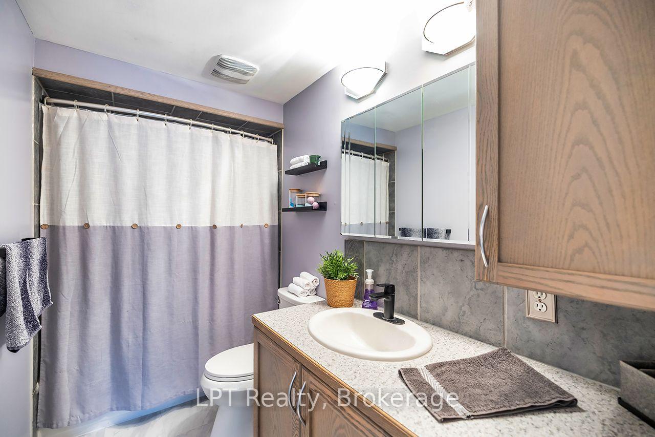 Photo 19 of 755 Wesley Drive, Oshawa, Donevan — HOMEH