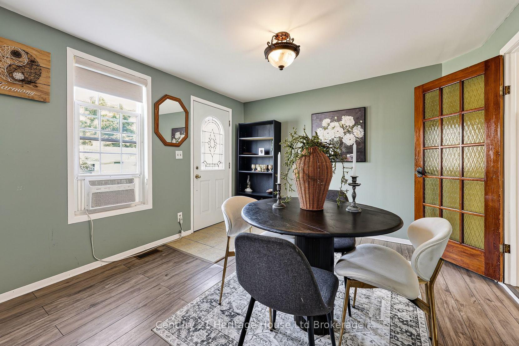 Photo 8 of 138 Main Street, Woodstock, Woodstock - South — HOMEH