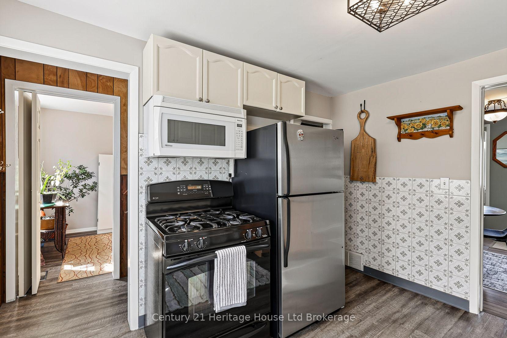 Photo 16 of 138 Main Street, Woodstock, Woodstock - South — HOMEH