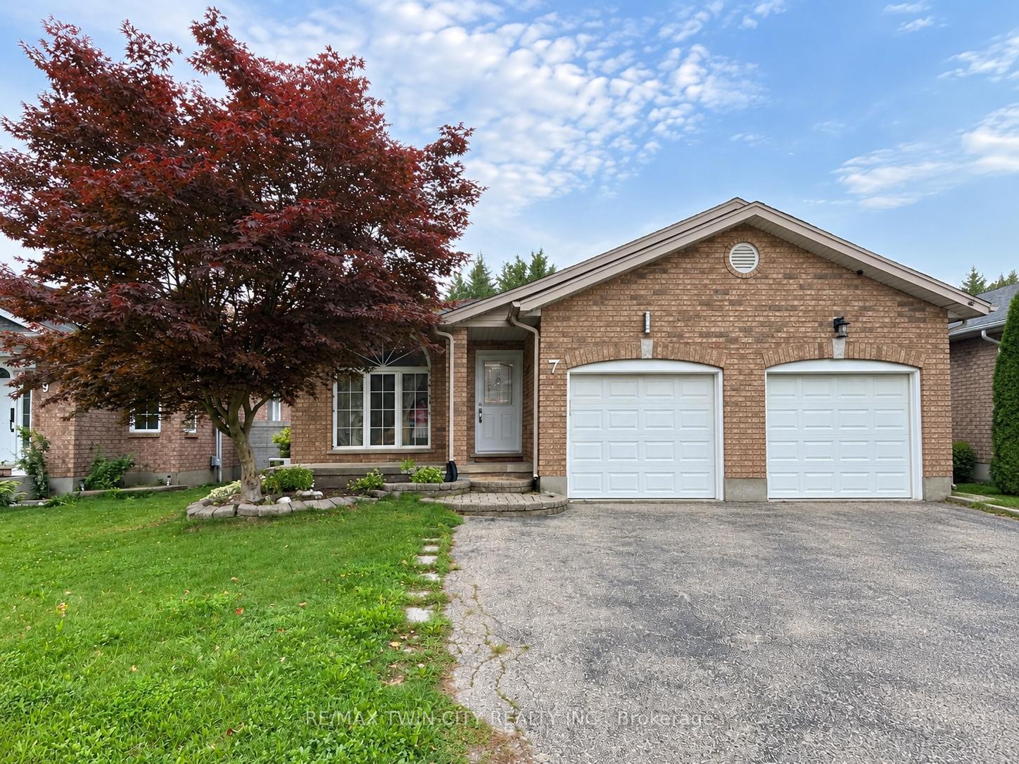 Photo 1 of 7 Briarfield Street, Kitchener, Idlewood — HOMEH