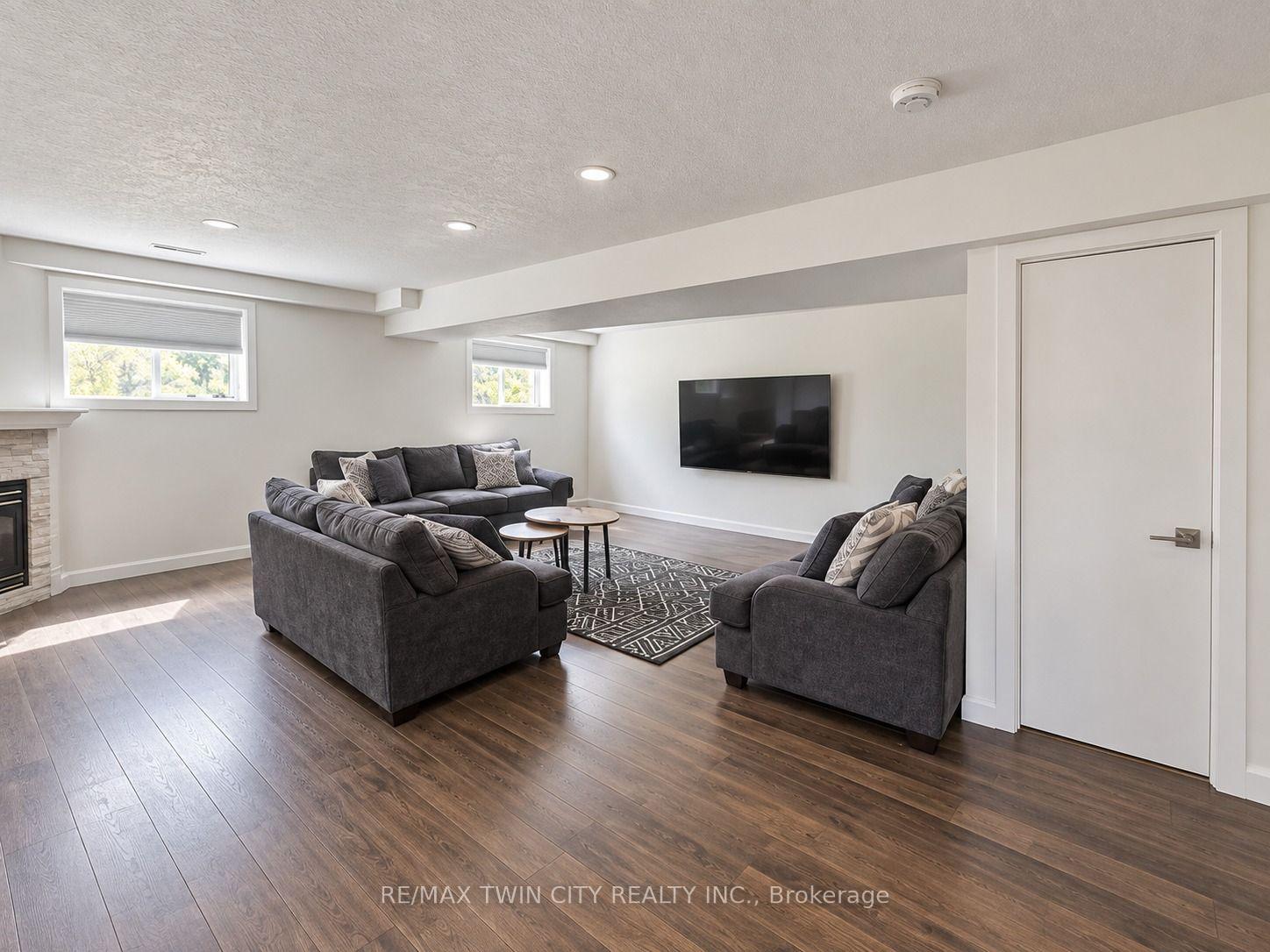 Photo 13 of 7 Briarfield Street, Kitchener, Idlewood — HOMEH