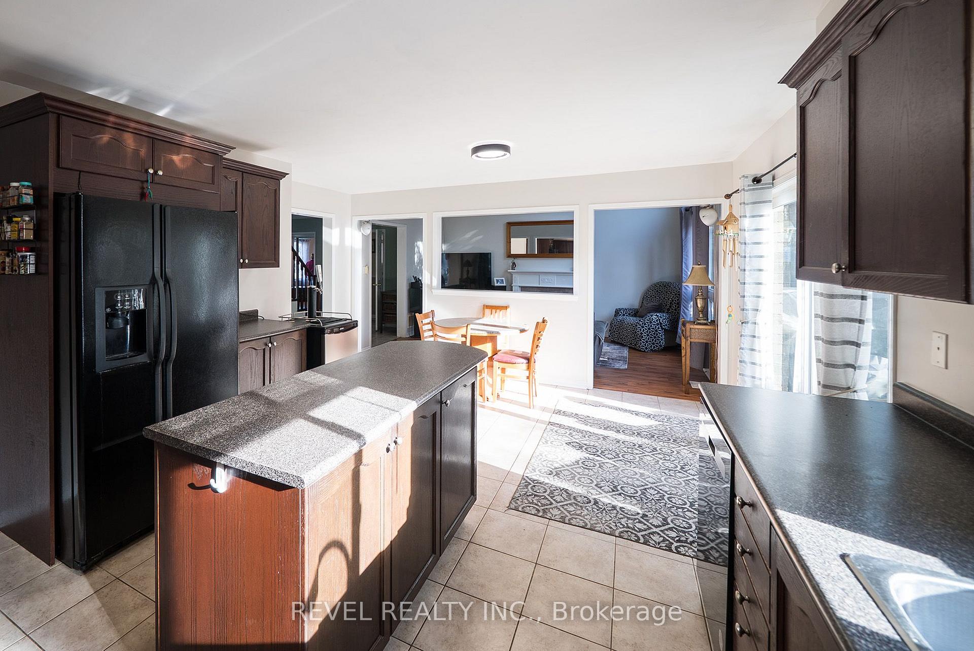 Photo 19 of 51 Webb Avenue, Brantford, Empire — HOMEH