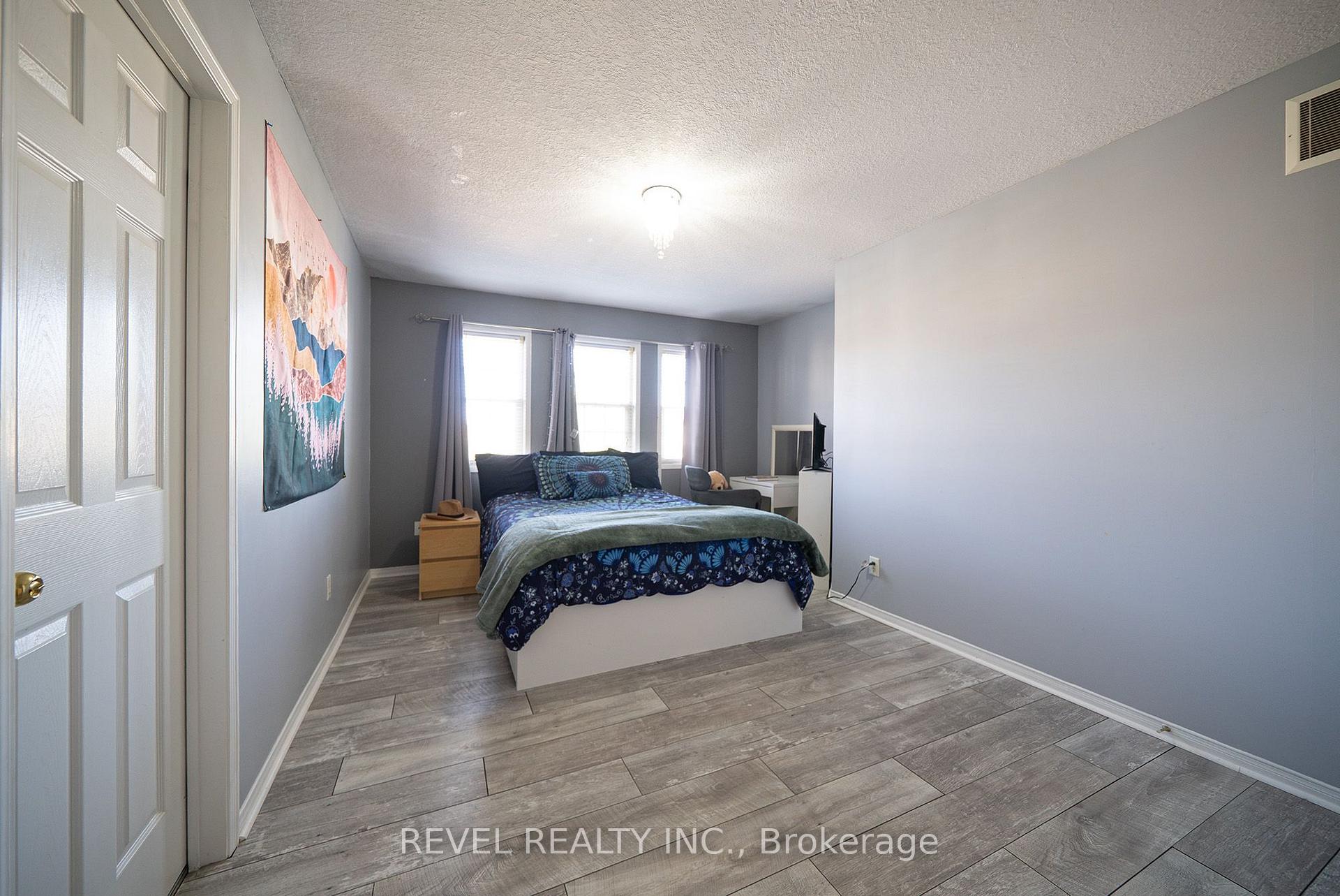 Photo 22 of 51 Webb Avenue, Brantford, Empire — HOMEH