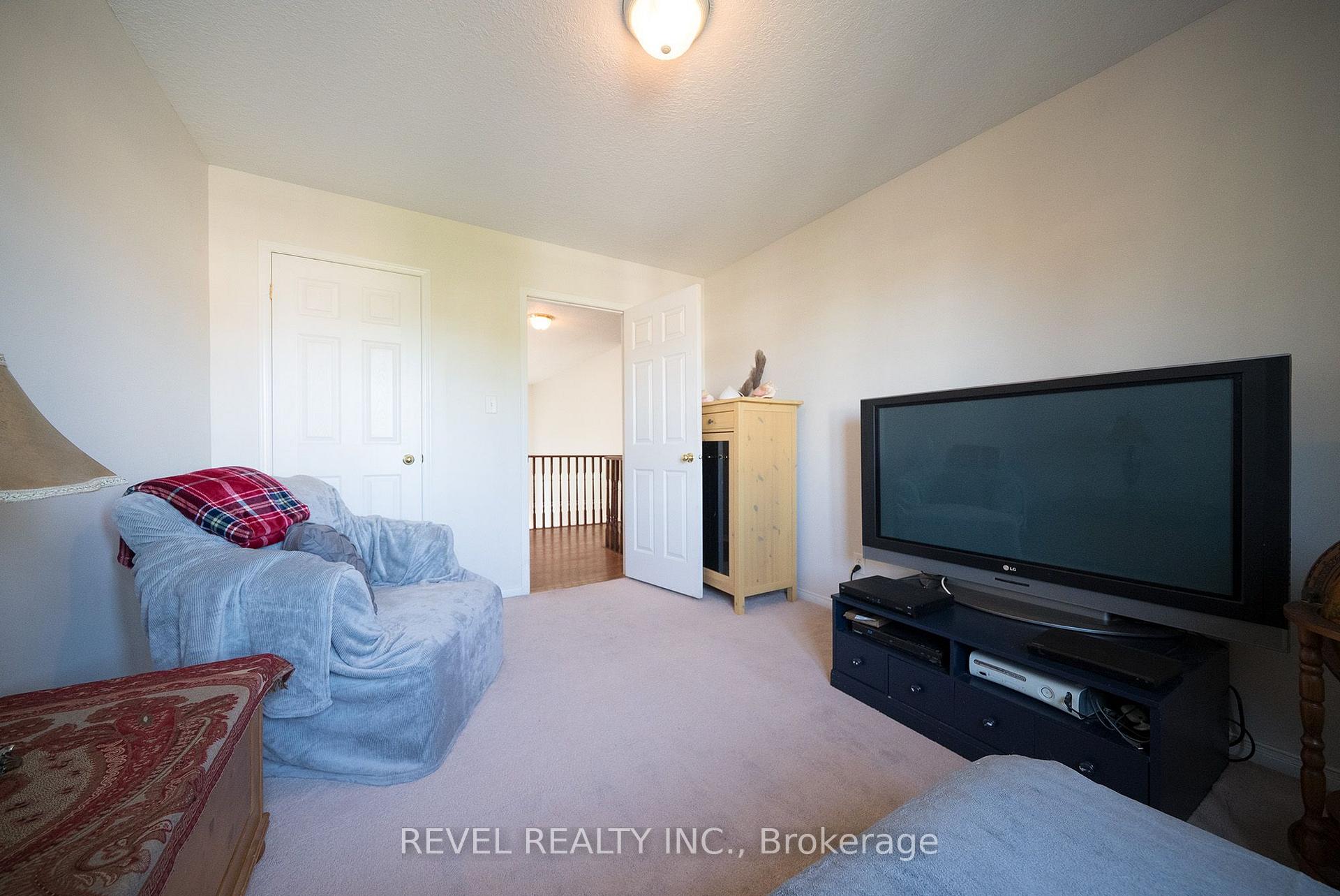 Photo 29 of 51 Webb Avenue, Brantford, Empire — HOMEH