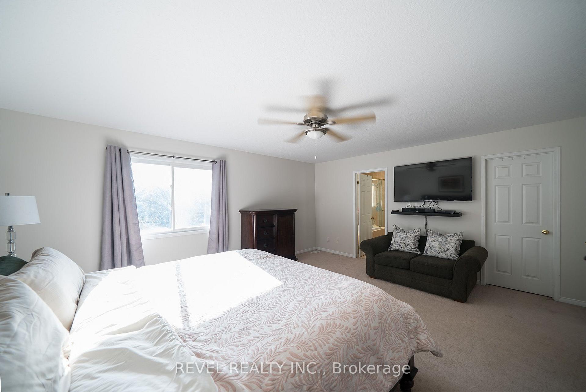 Photo 33 of 51 Webb Avenue, Brantford, Empire — HOMEH