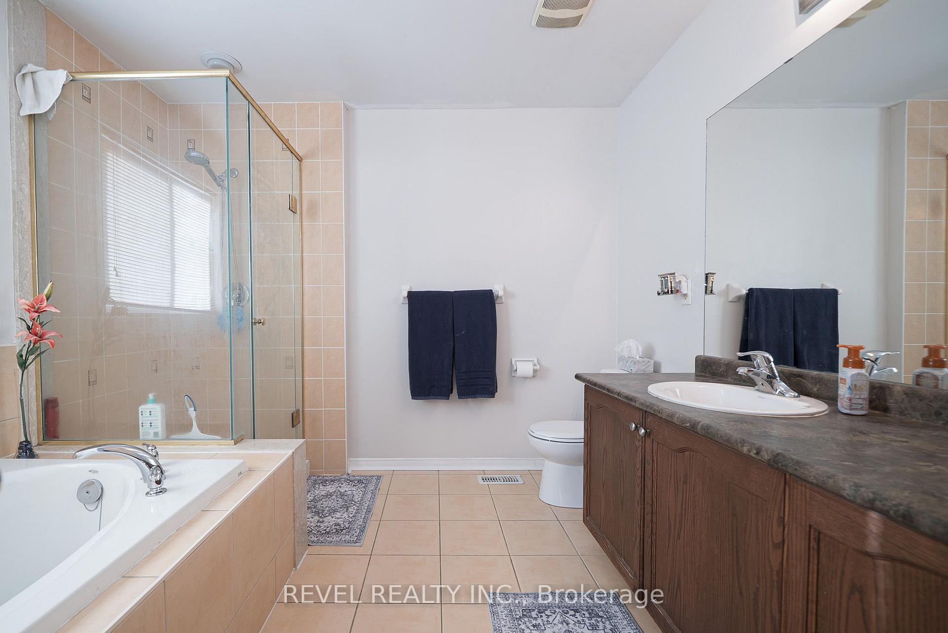 Photo 35 of 51 Webb Avenue, Brantford, Empire — HOMEH