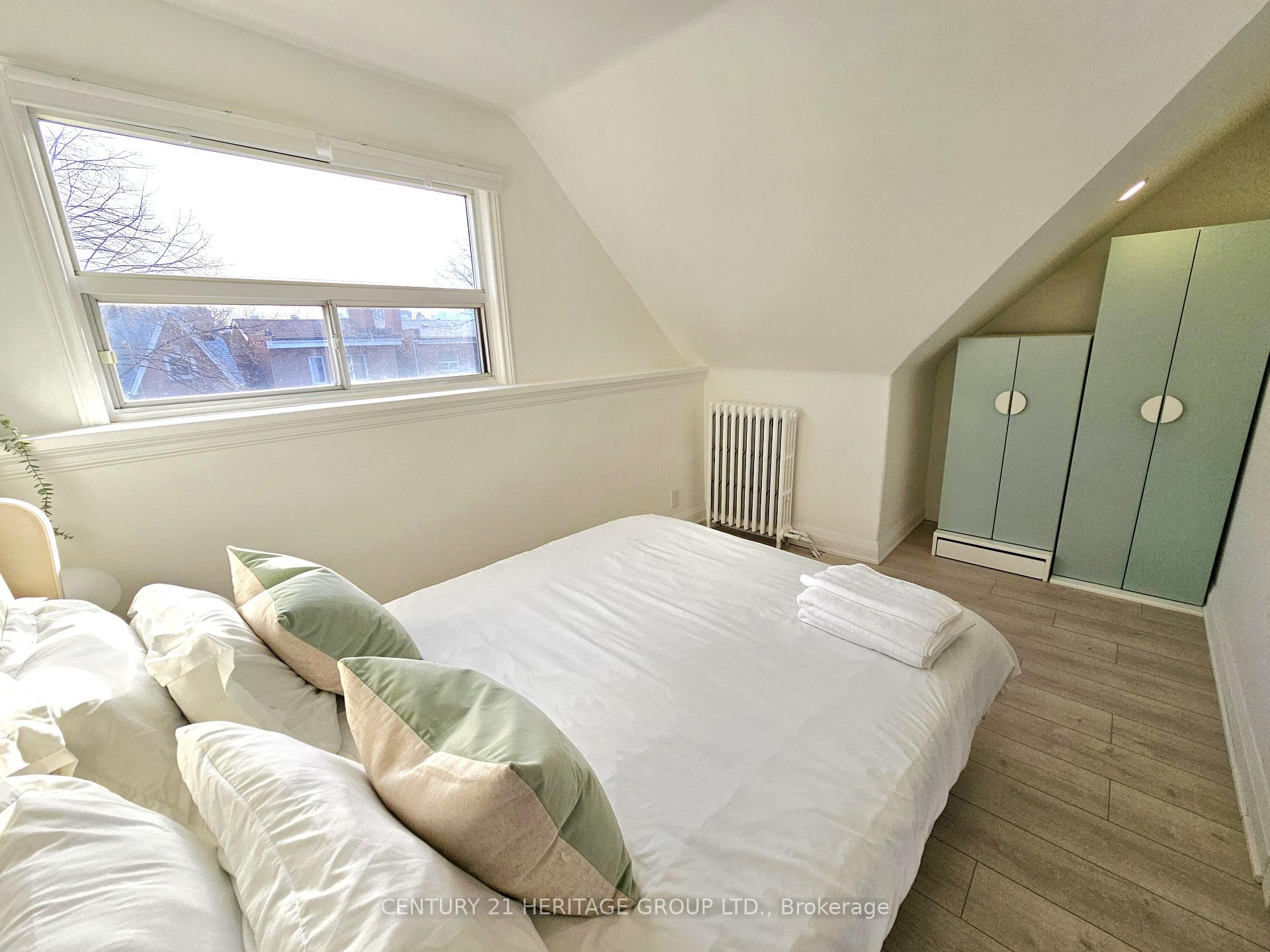 Photo 3 of Unit 3rd Floor, 344 Shaw Street, Toronto, Trinity-Bellwoods — HOMEH