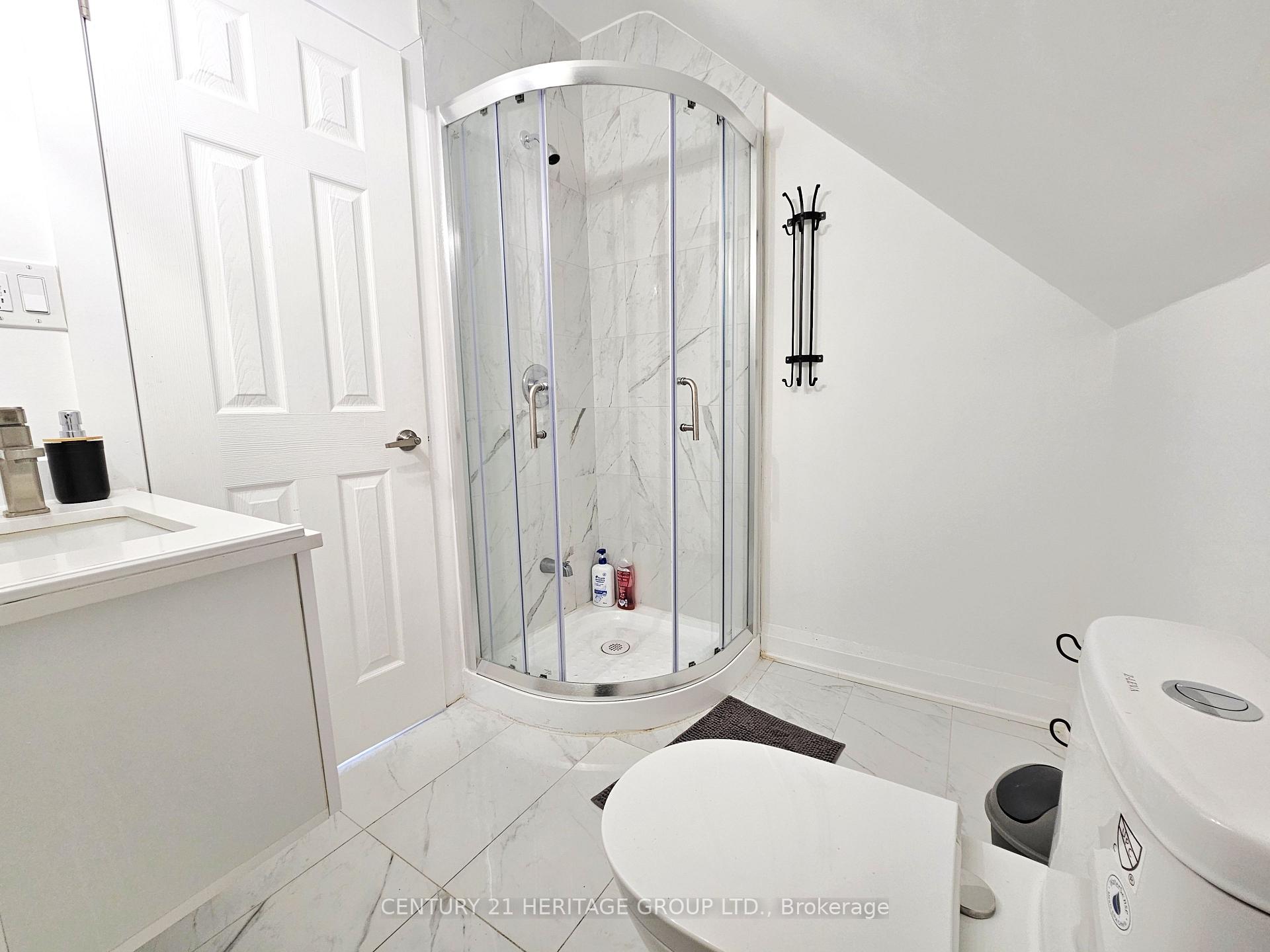 Photo 6 of Unit 3rd Floor, 344 Shaw Street, Toronto, Trinity-Bellwoods — HOMEH