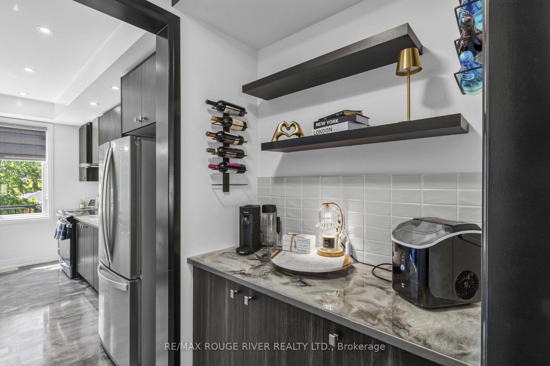 Photo 19 of 24 Waterside Way, Whitby, Port Whitby — HOMEH