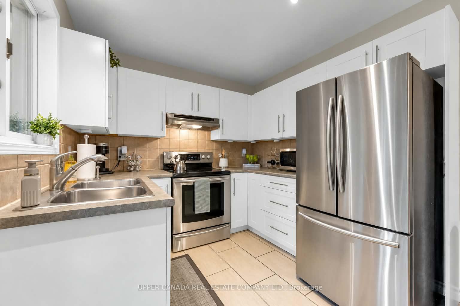 Photo 8 of 8 Rose Street, St. Catharines, Grapeview — HOMEH