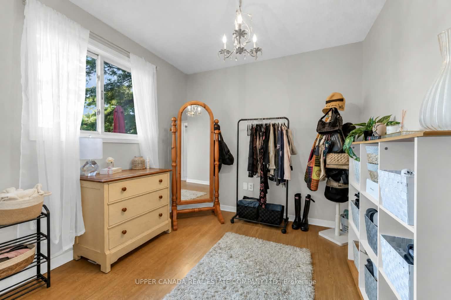 Photo 11 of 8 Rose Street, St. Catharines, Grapeview — HOMEH