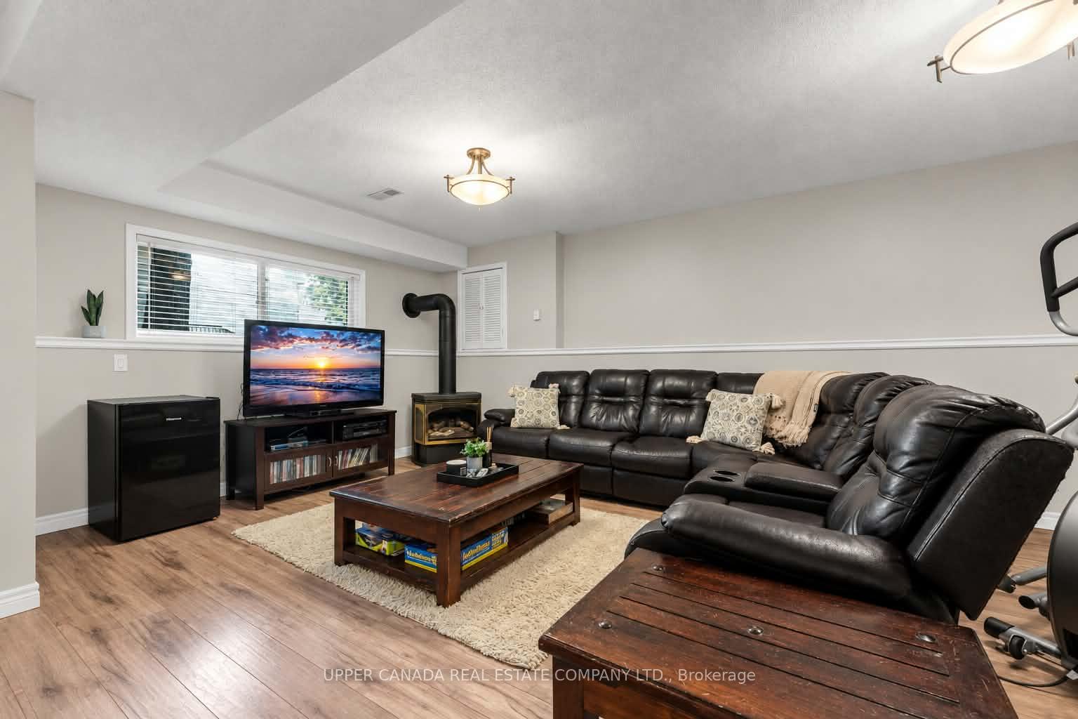 Photo 16 of 8 Rose Street, St. Catharines, Grapeview — HOMEH