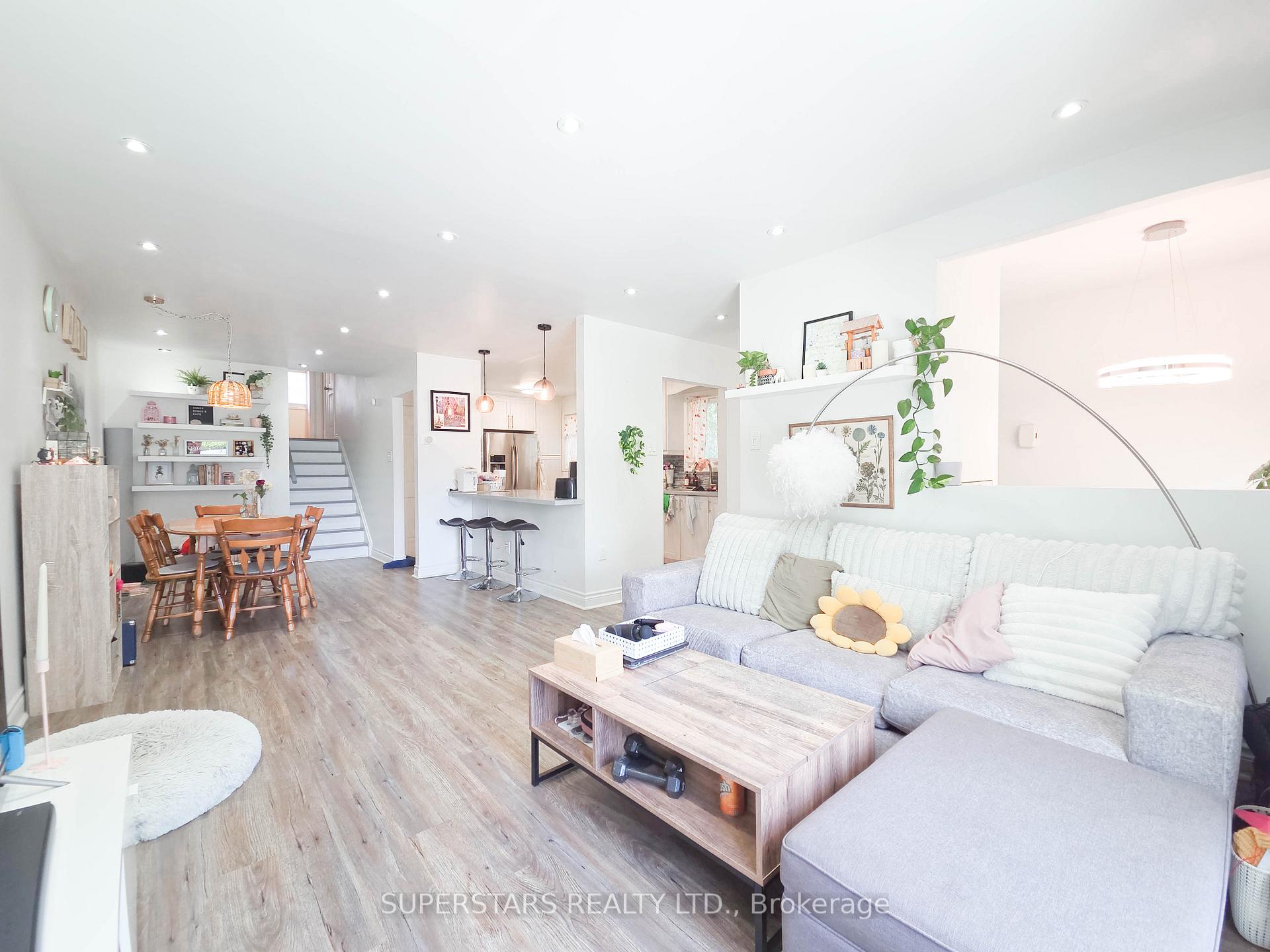 Photo 1 of 7553 Wildfern Drive, Mississauga, Malton — HOMEH