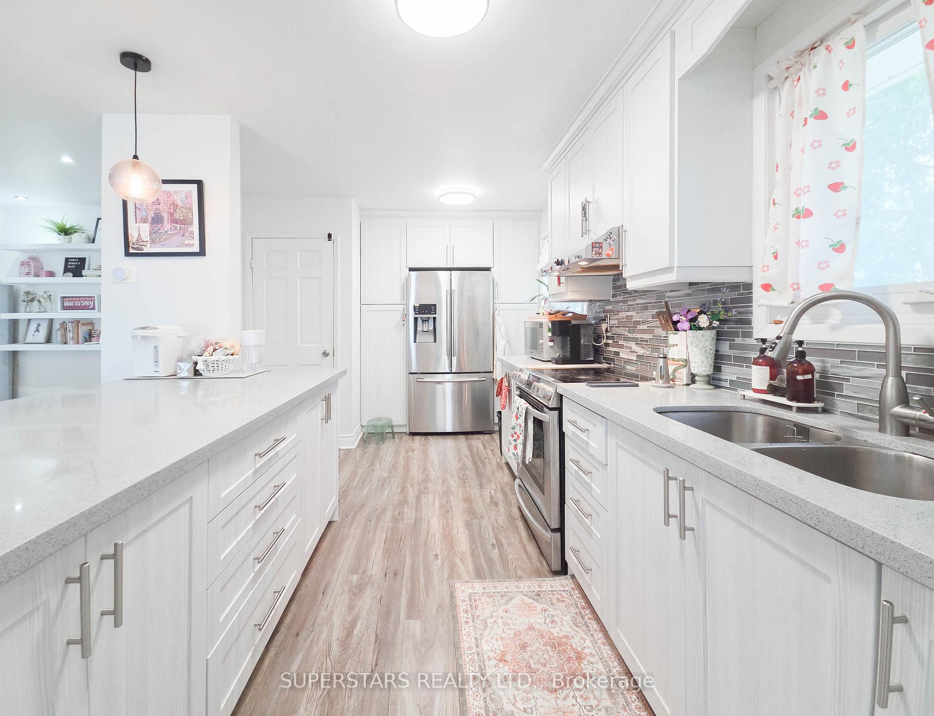 Photo 4 of 7553 Wildfern Drive, Mississauga, Malton — HOMEH