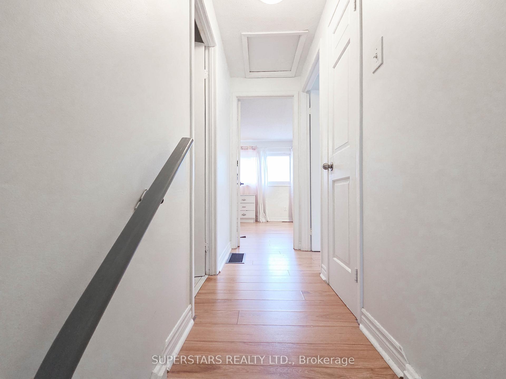 Photo 7 of 7553 Wildfern Drive, Mississauga, Malton — HOMEH
