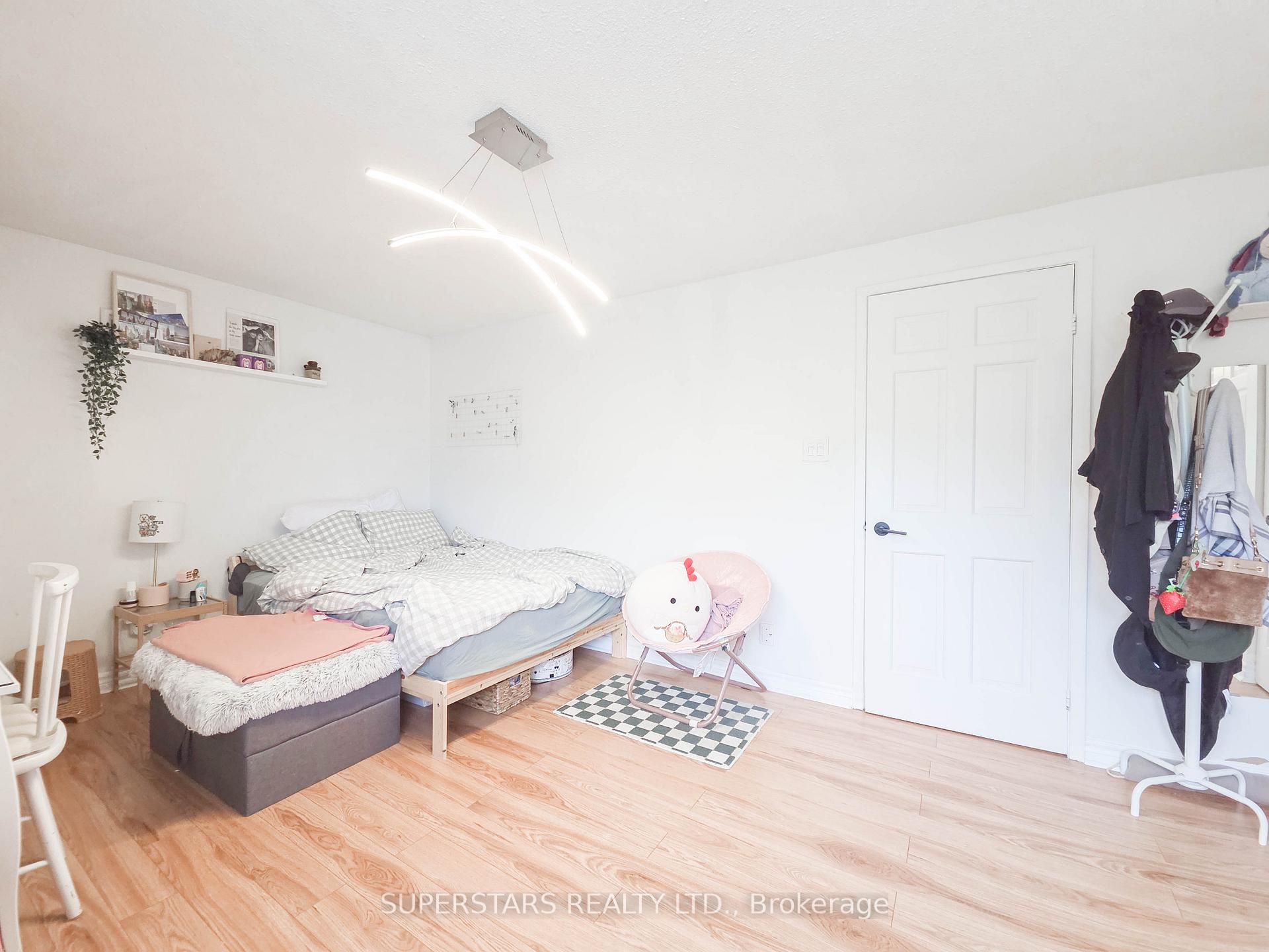 Photo 9 of 7553 Wildfern Drive, Mississauga, Malton — HOMEH