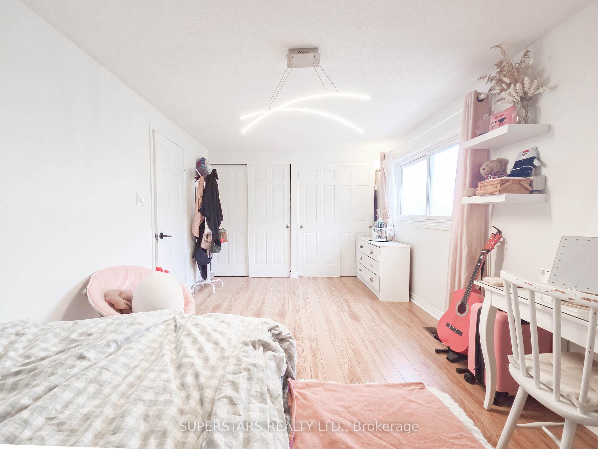 Photo 10 of 7553 Wildfern Drive, Mississauga, Malton — HOMEH