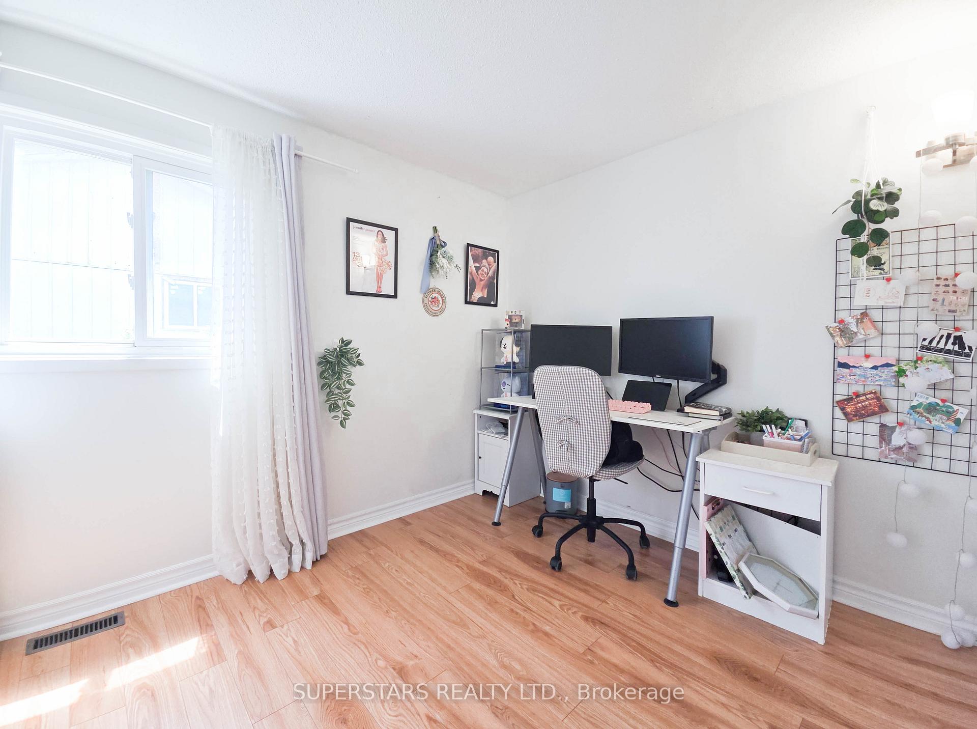 Photo 13 of 7553 Wildfern Drive, Mississauga, Malton — HOMEH