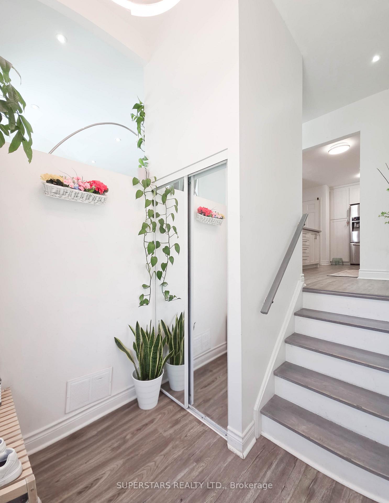Photo 15 of 7553 Wildfern Drive, Mississauga, Malton — HOMEH