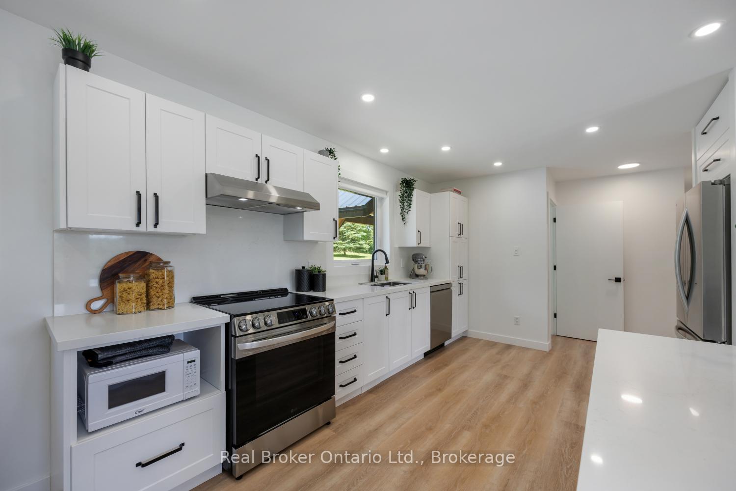 Photo 7 of 250 Silver Heights Drive, Trent Hills, Rural Trent Hills — HOMEH