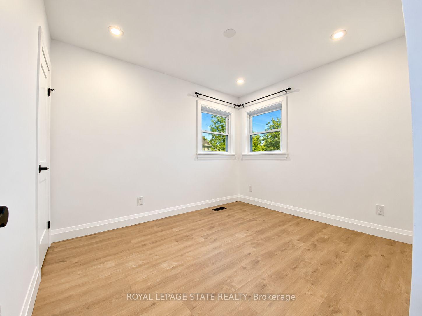Photo 8 of Unit Upper, 24 Sandalwood Avenue, Hamilton, Huntington — HOMEH