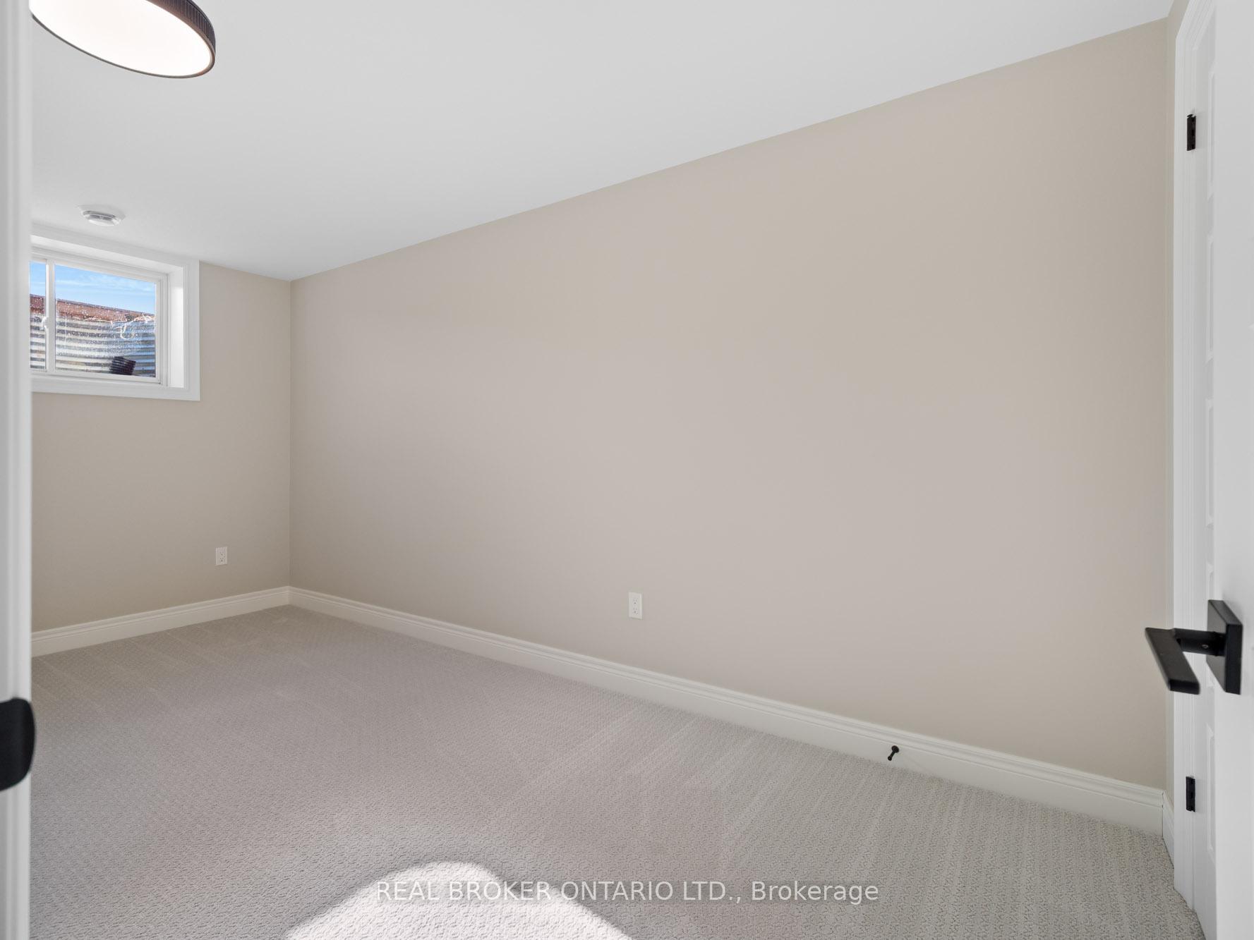 Photo 20 of 26 Austin Drive, Welland, West Welland — HOMEH