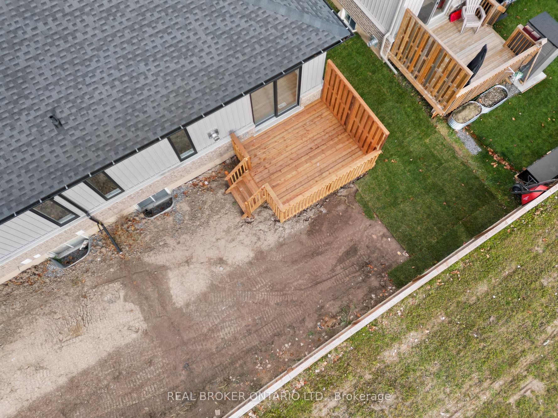 Photo 35 of 26 Austin Drive, Welland, West Welland — HOMEH