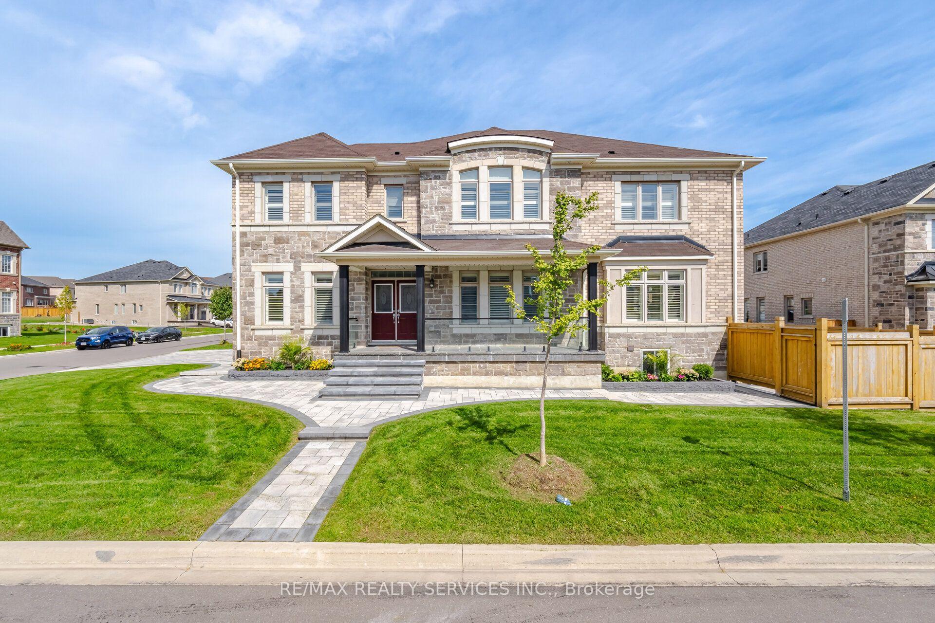 Photo 2 of 1 Breckonwood Street, Caledon, Rural Caledon — HOMEH