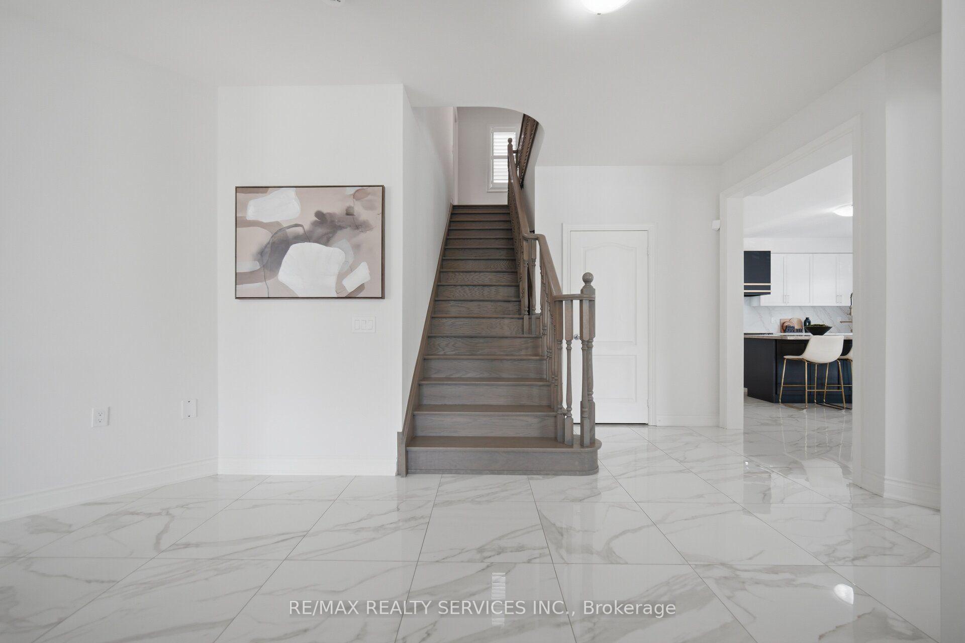 Photo 18 of 1 Breckonwood Street, Caledon, Rural Caledon — HOMEH