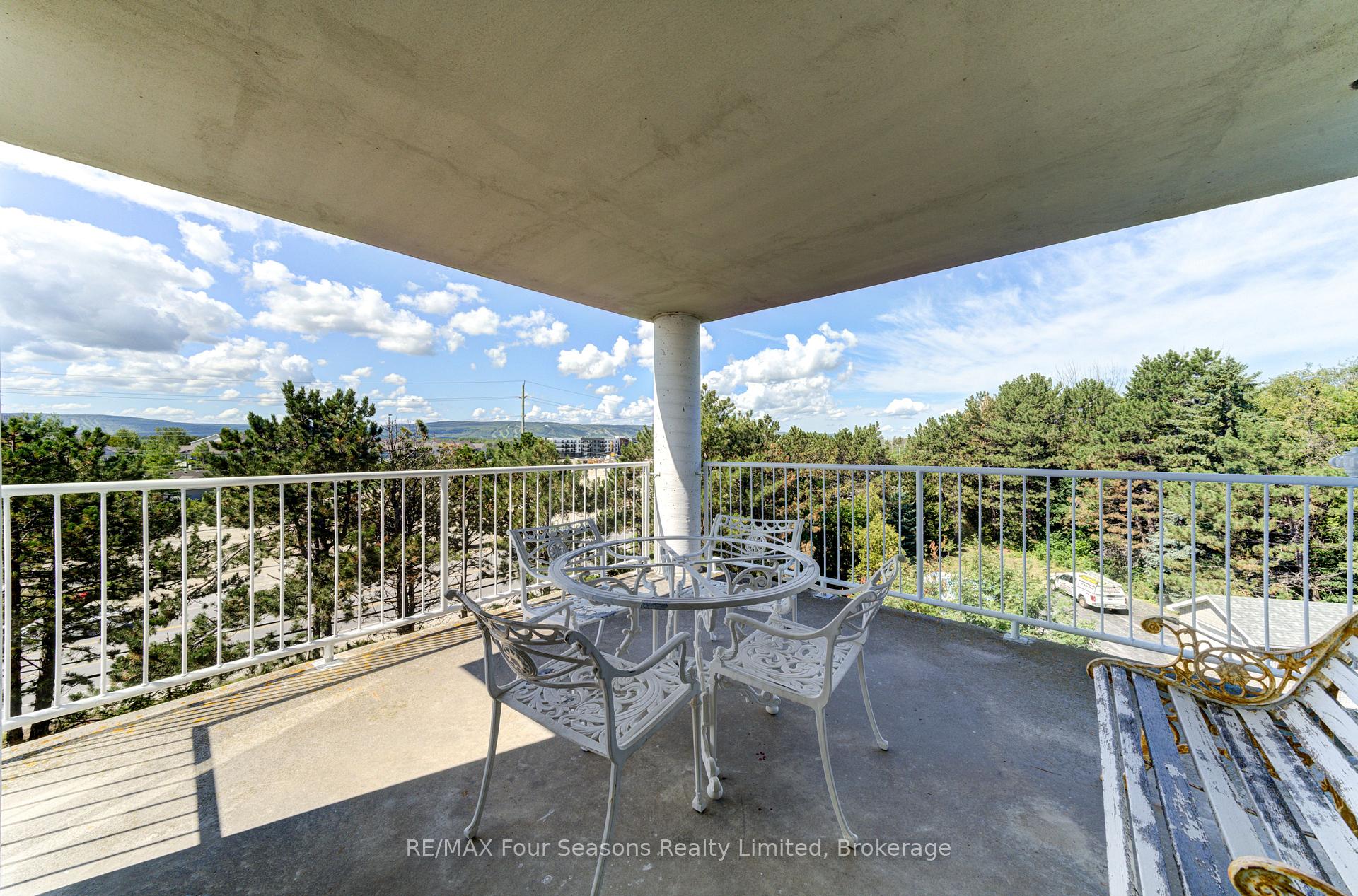 Photo 32 of Unit 501, 24 Ramblings Way, Collingwood — HOMEH
