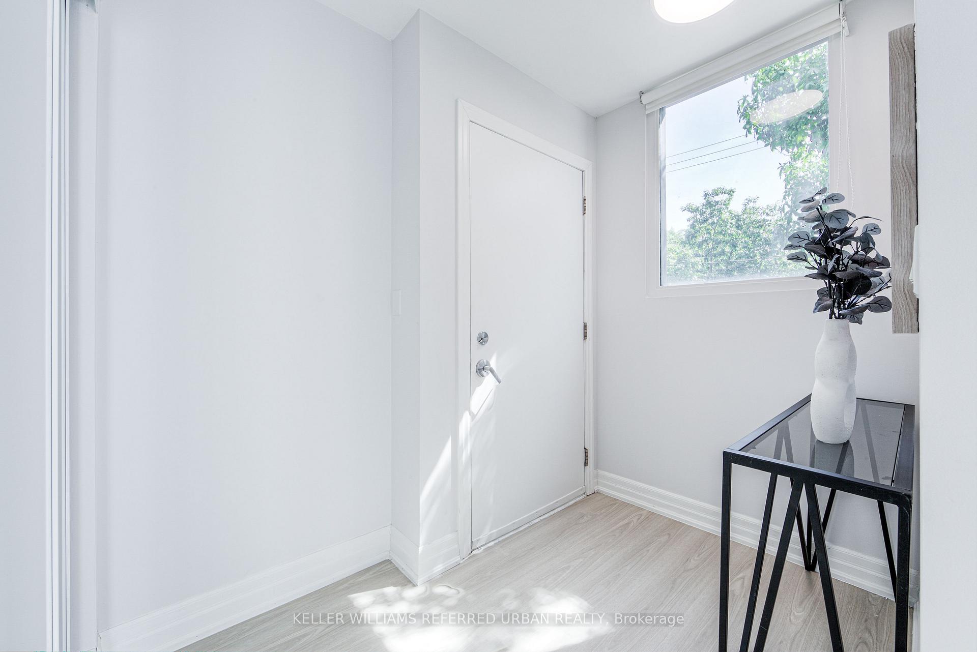 Photo 1 of Unit 802, 370 Wallace Avenue, Toronto, Dovercourt-Wallace Emerson-Junction — HOMEH