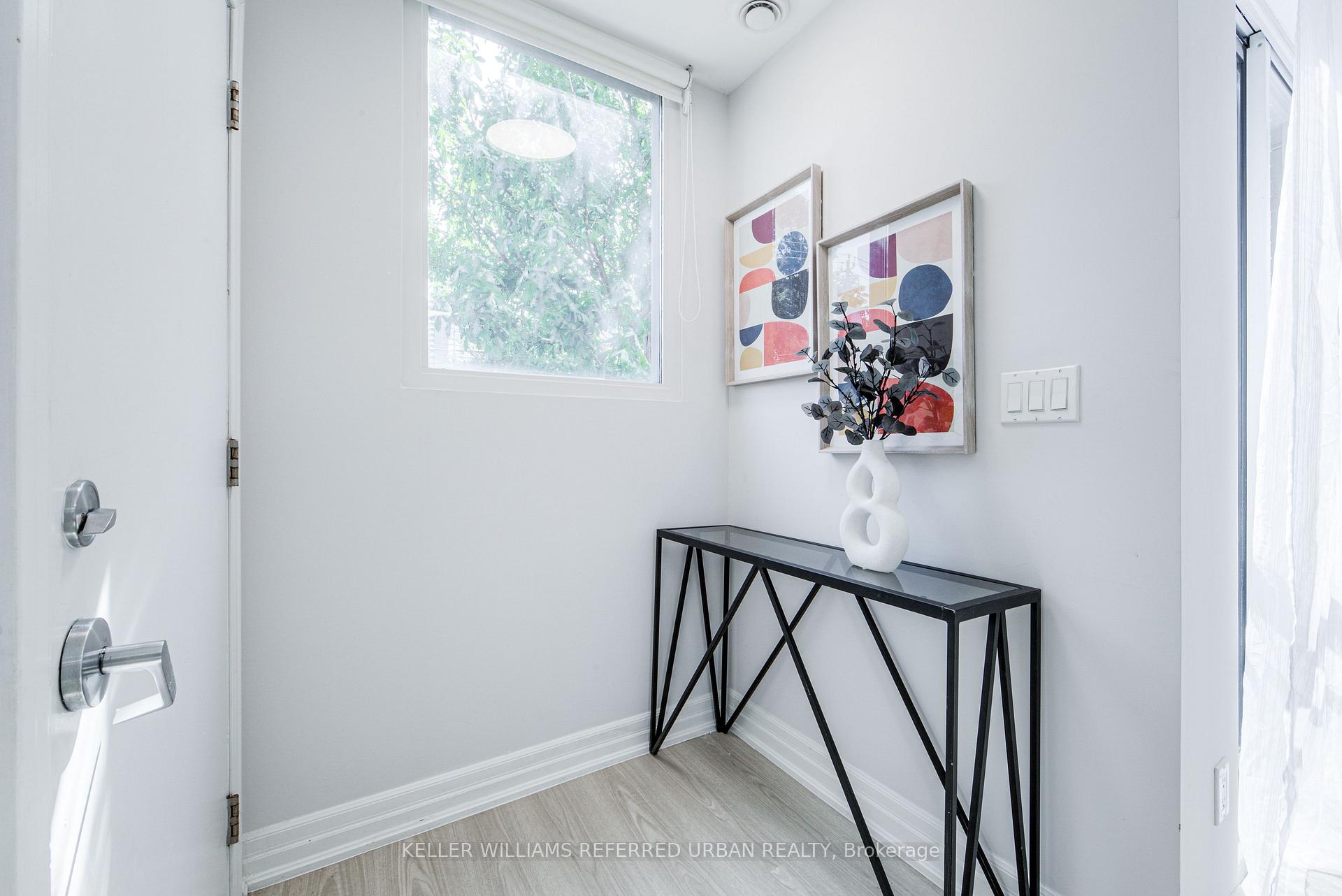 Photo 2 of Unit 802, 370 Wallace Avenue, Toronto, Dovercourt-Wallace Emerson-Junction — HOMEH