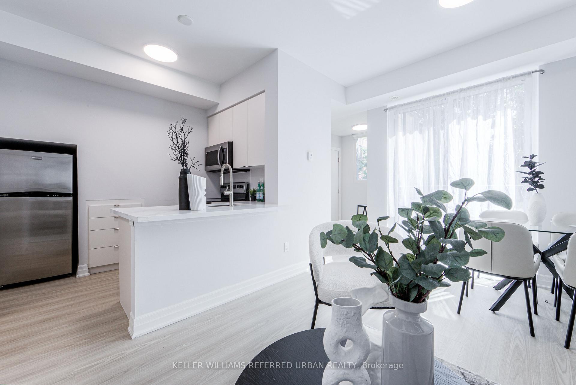 Photo 9 of Unit 802, 370 Wallace Avenue, Toronto, Dovercourt-Wallace Emerson-Junction — HOMEH
