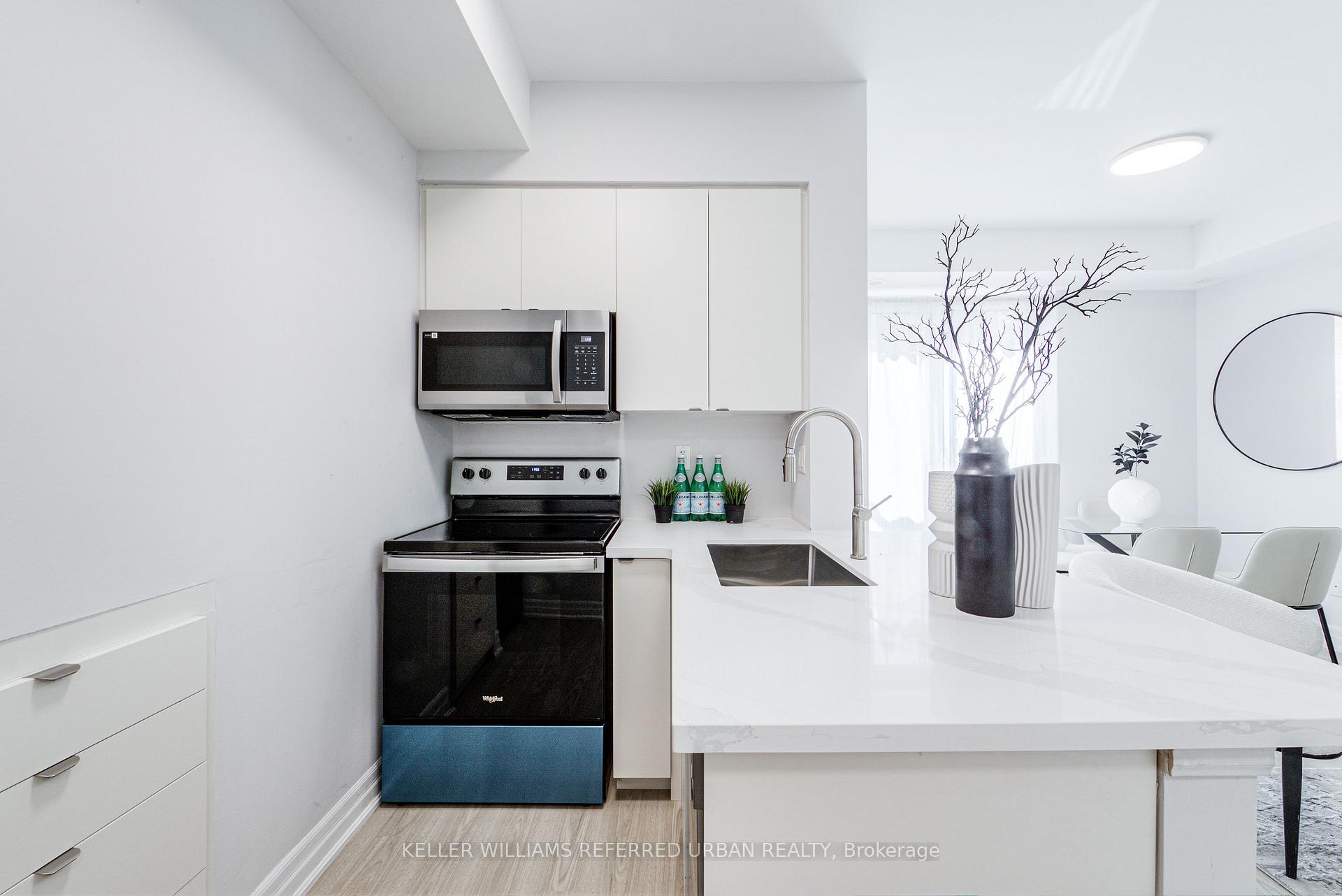 Photo 13 of Unit 802, 370 Wallace Avenue, Toronto, Dovercourt-Wallace Emerson-Junction — HOMEH