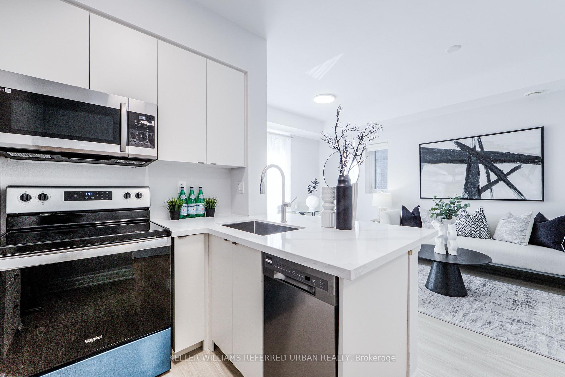 Photo 15 of Unit 802, 370 Wallace Avenue, Toronto, Dovercourt-Wallace Emerson-Junction — HOMEH