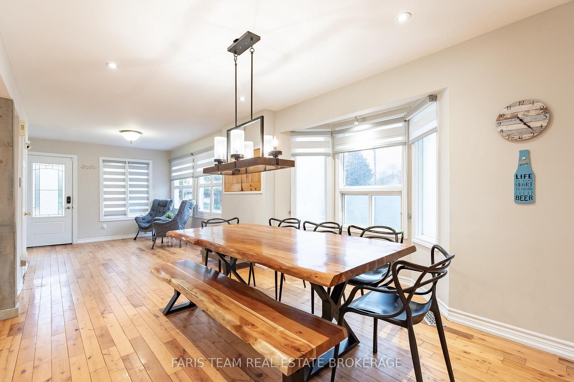 Photo 9 of 687 Innisfil Beach Road, Innisfil, Alcona — HOMEH