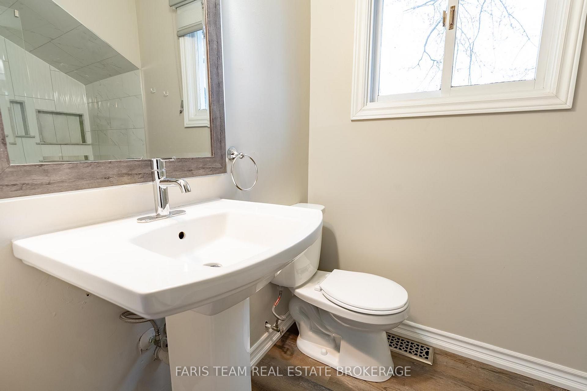 Photo 19 of 687 Innisfil Beach Road, Innisfil, Alcona — HOMEH