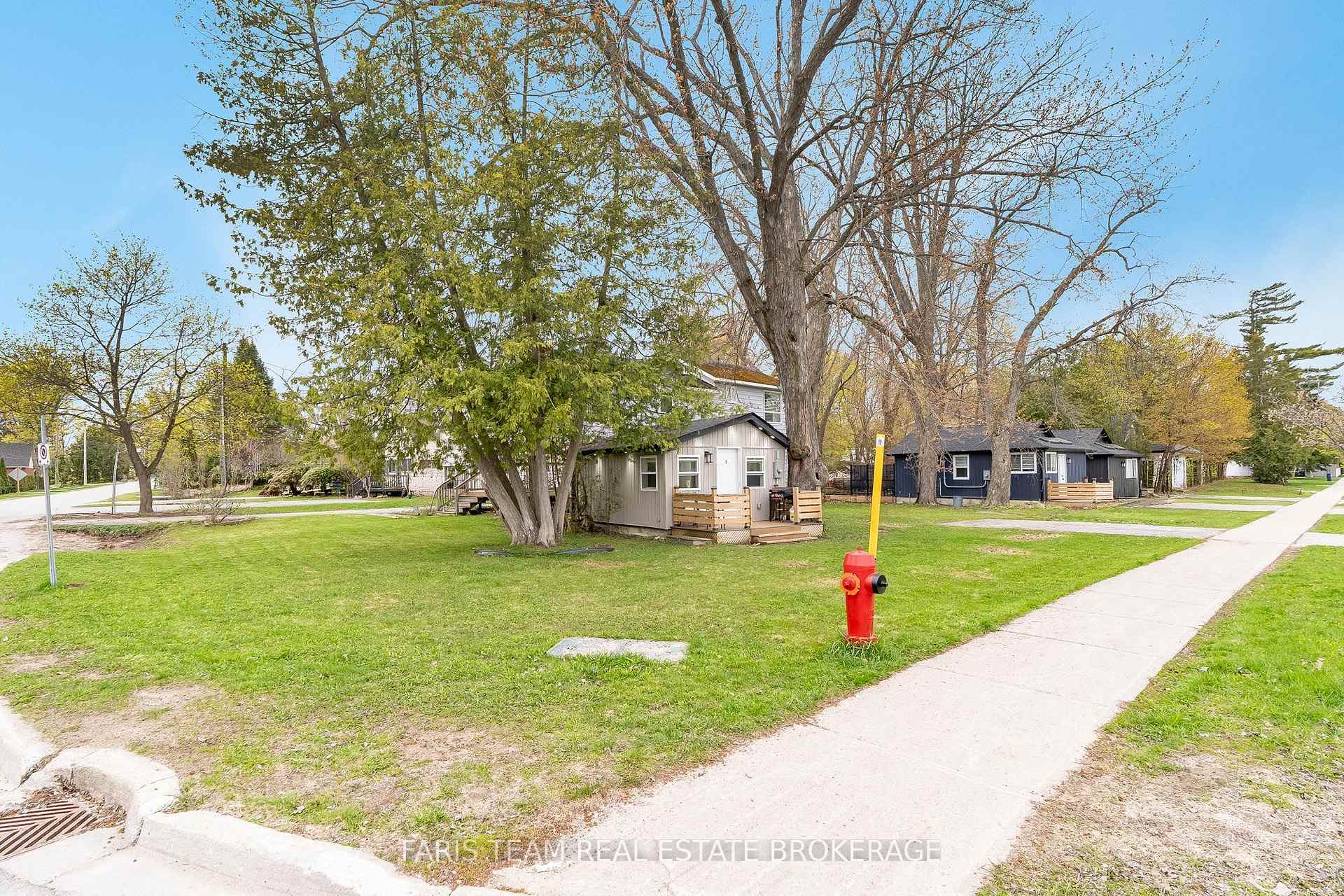 Photo 23 of 687 Innisfil Beach Road, Innisfil, Alcona — HOMEH