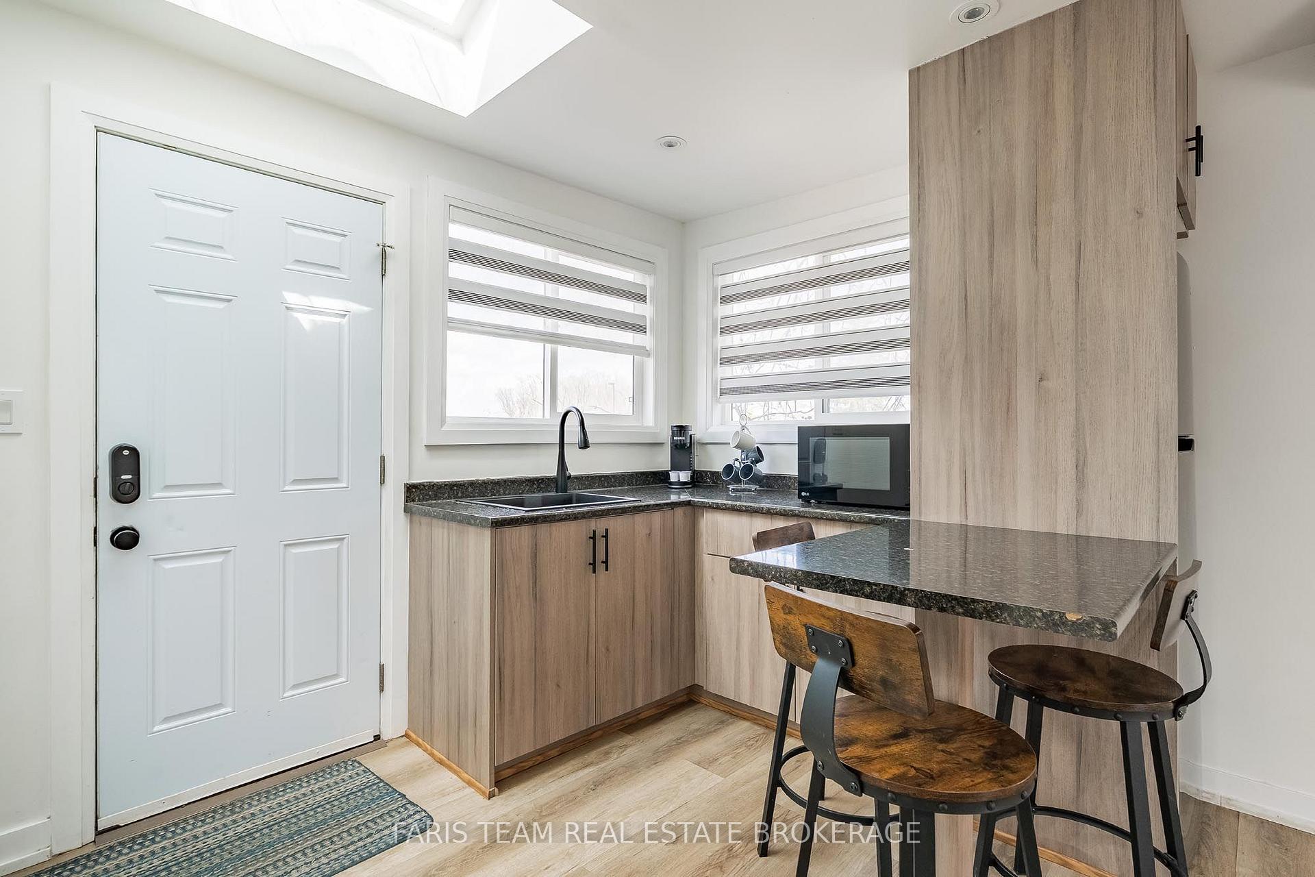 Photo 30 of 687 Innisfil Beach Road, Innisfil, Alcona — HOMEH