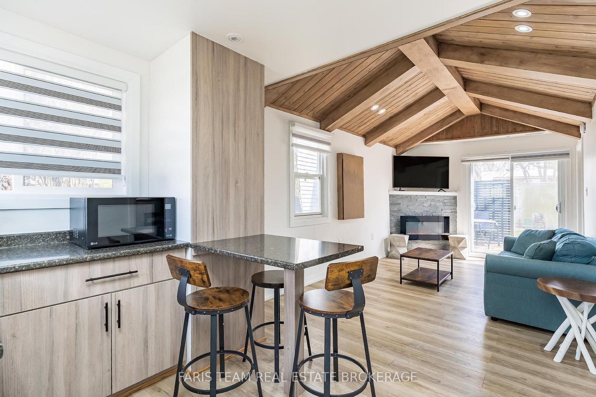 Photo 31 of 687 Innisfil Beach Road, Innisfil, Alcona — HOMEH